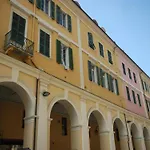 Fuer 4 Personen In Imperia