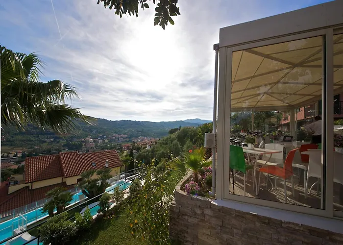 Apartamento Fuer 4 Personen In Imperia Imperia