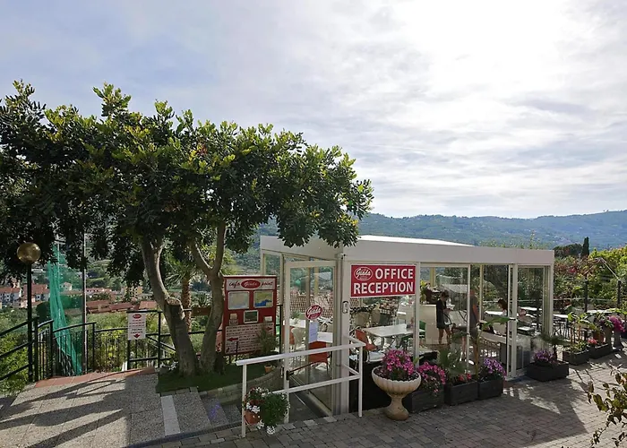 Fuer 4 Personen In Imperia Imperia